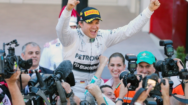 Nico Rosberg se adjudicó el Gran Premio de Mónaco en una accidentada carrera