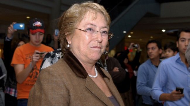 Precandidatos de la Alianza criticaron apoyo del PC a Michelle Bachelet