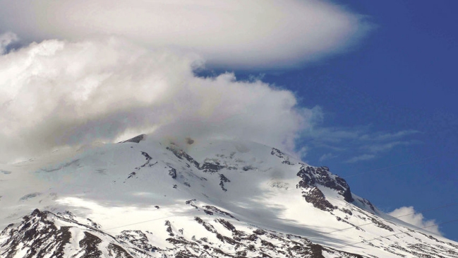Este martes comienza evacuación en cercanías del Volcán Copahue