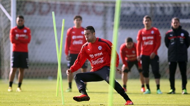 Sulantay defendió a Mauricio Isla: Siempre da su mayor esfuerzo