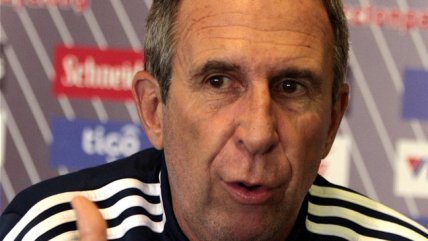 Gerardo Pelusso oficializó nómina de Paraguay para medirse ante Chile