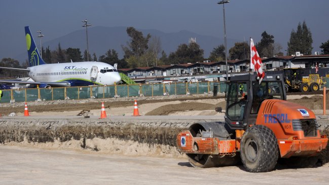 Comenzó la ampliación de la plataforma del Aeropuerto de Santiago