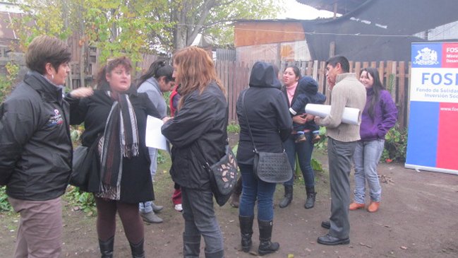 Fosis lanzó campaña de invierno en campamento de Talca