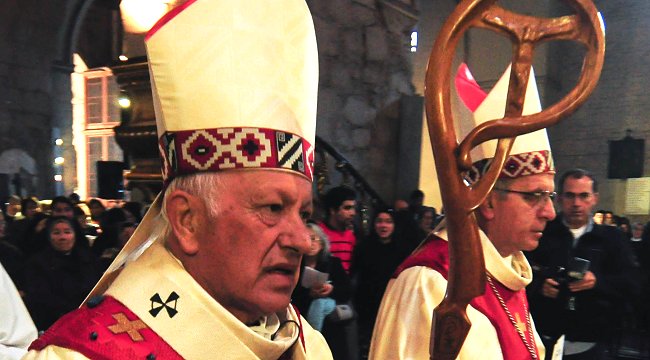 Ricardo Ezzati mandó 