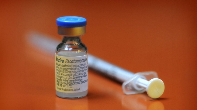 Médico argentino entregó detalles de la vacuna para el cáncer de pulmón