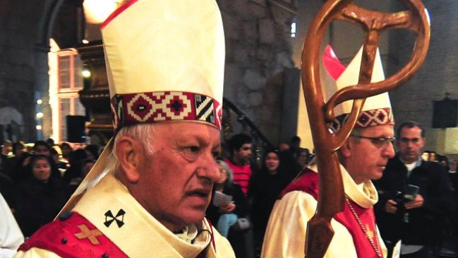 Ricardo Ezzati mandó 