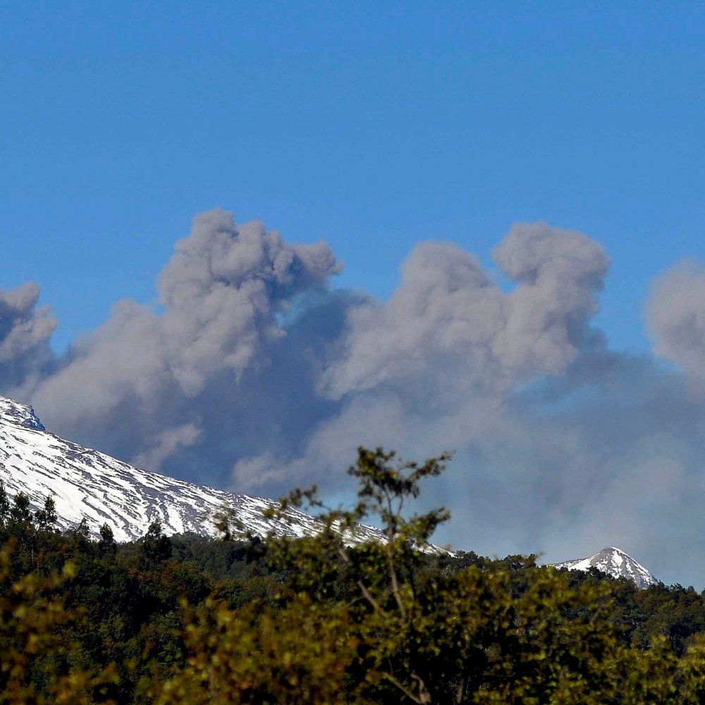 Volcán Copahue: Aún falta por evacuar a 280 personas