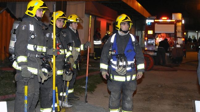 Bomberos controló amago de incendio en Hospital Clínico de la U. de Chile
