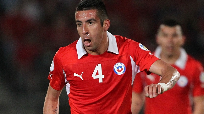 Mauricio Isla es la duda de Jorge Sampaoli para el choque ante Paraguay