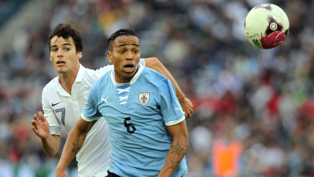 Uruguay recibe a la selección francesa en el Estadio Centenario