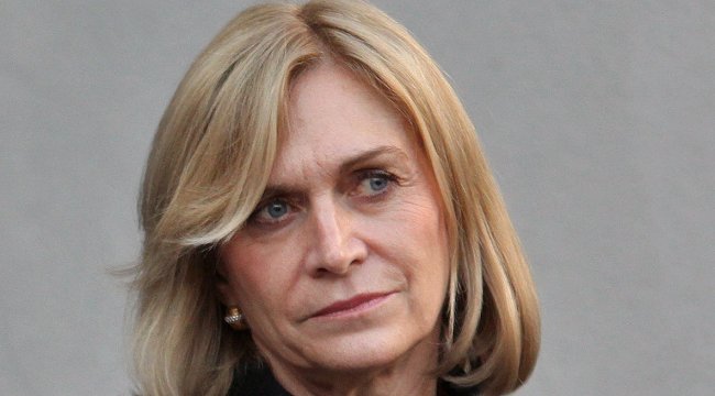 Oposición evalúa querellarse contra Matthei por caso exonerados