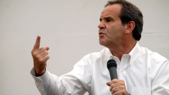 Allamand llamó a aprobar proyecto de franja para primarias