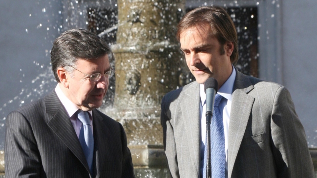 Joaquín Lavín y Luciano Cruz-Coke renunciaron al Gobierno