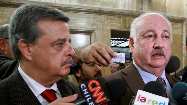 Aguiló y Teillier fustigaron 