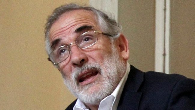 Carlos Montes se declaró a favor de la asamblea constituyente