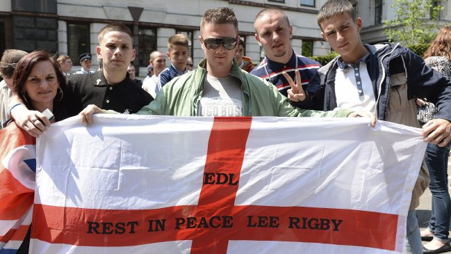 Policía inglesa refuerza seguridad en centros islámicos tras ataques