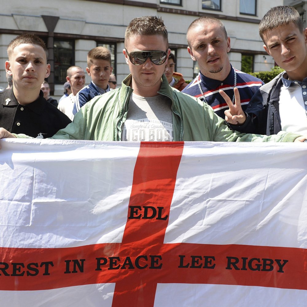 Policía inglesa refuerza seguridad en centros islámicos tras ataques