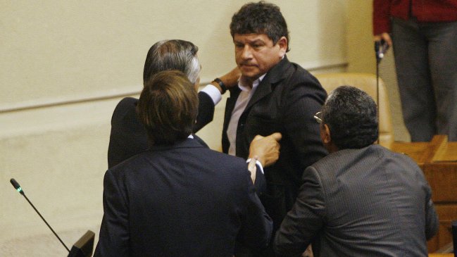 Alinco protagonizó altercado con Browne en la Cámara