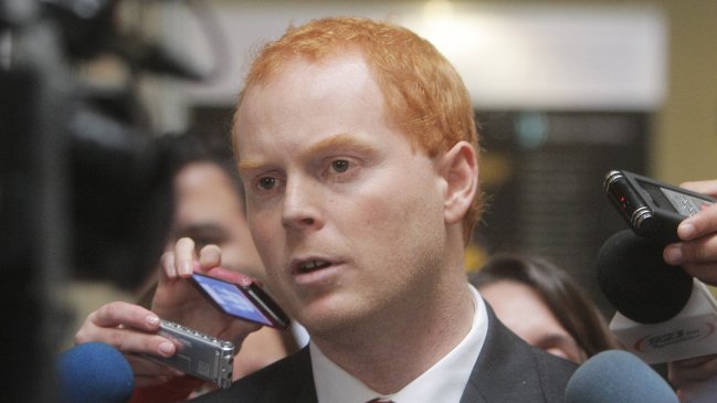 Edwards: Fuimos avasallados por los intereses de las farmacias