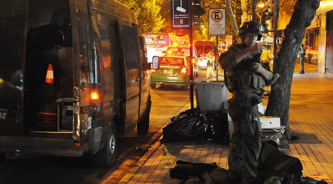 Delincuentes robaron cajero usando una bomba artesanal