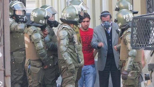 ¿Por qué Carabineros no puede ingresar a la Universidad de Chile?