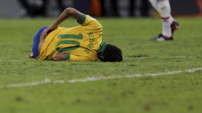 Neymar entrenó con normalidad tras superar dolencia en la espalda