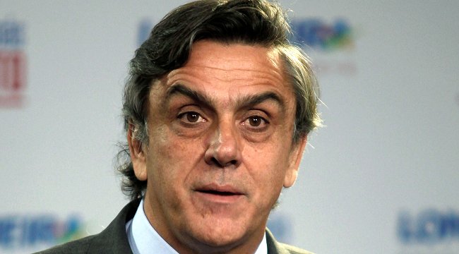 Longueira defendió propuesta de ley anti inmigrantes ilegales