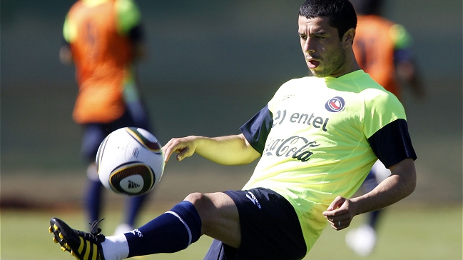 Rodrigo Tello volvió a Chile para negociar con la U