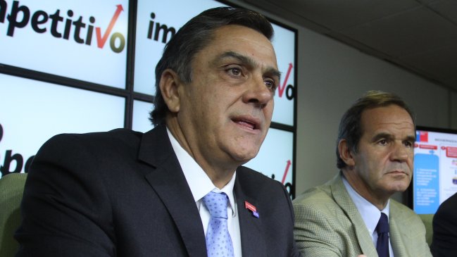 Longueira y Allamand valoraron defensa de Piñera a prescindencia