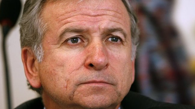 Larraín volvió a criticar la propuesta tributaria de Bachelet