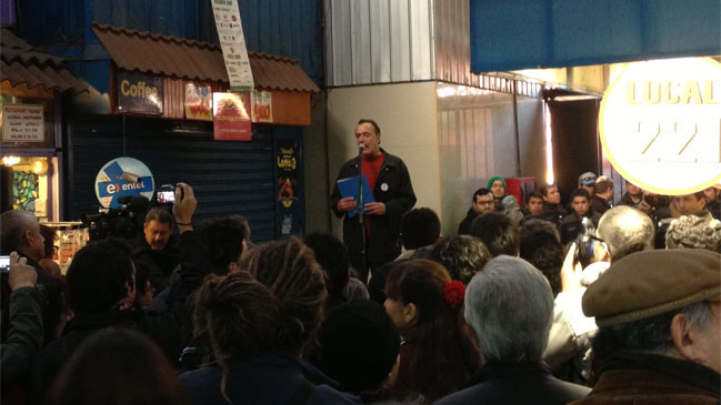 Eduardo Parra lanzó poemario en la Vega Chica