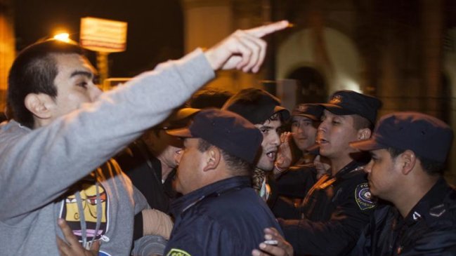 Miles de personas se manifestaron en Paraguay contra la corrupción