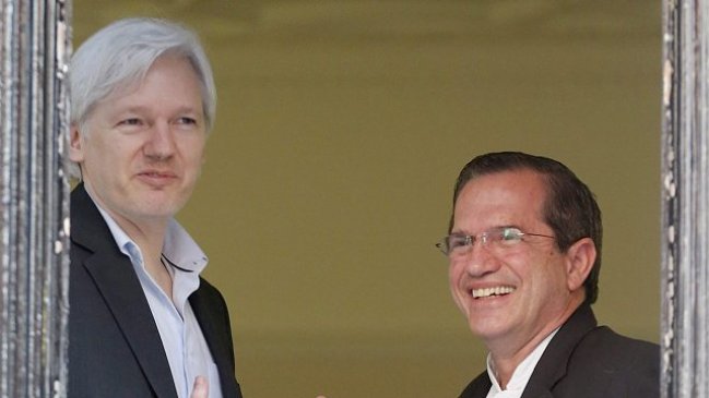Assange dijo que Snowden está 