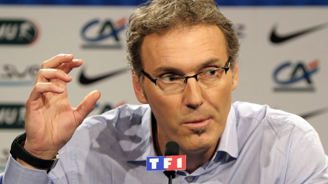 PSG ratificó el nombramiento de Laurent Blanc como técnico