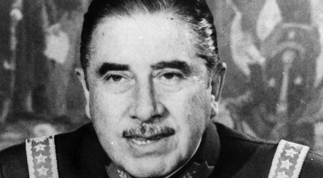 Documentos revelan que la dictadura espió a niños en sus colegios