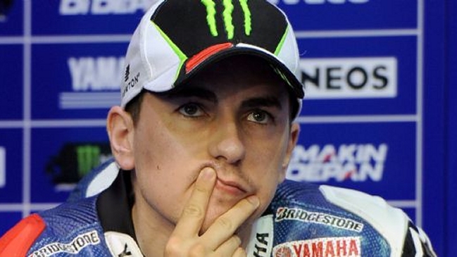 Jorge Lorenzo sufrió fuerte caída en entrenamientos de MotoGP