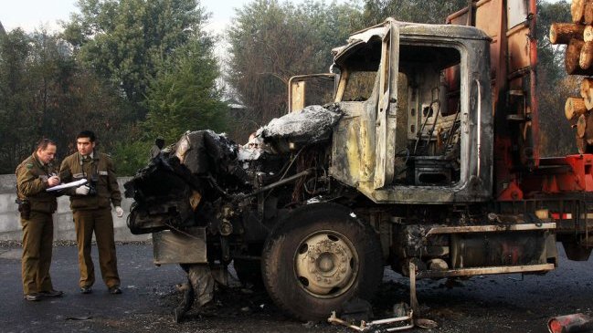 Desconocidos quemaron maquinaria de planta de áridos cerca de Angol