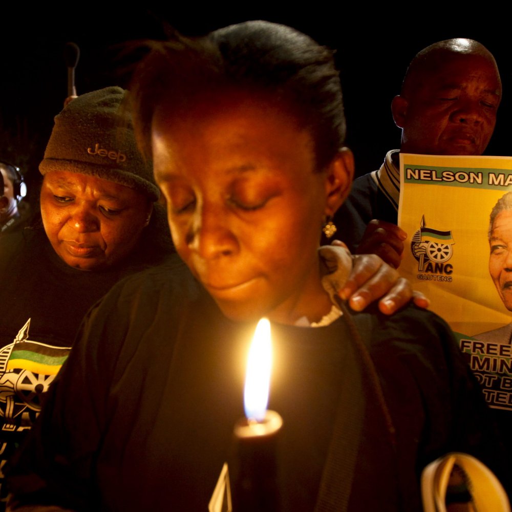 Nelson Mandela afronta su sexto día en estado crítico