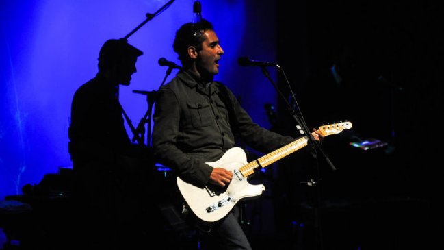 Jorge Drexler conquistó la fría noche en compañía de Javier Barría y Ana Tijoux