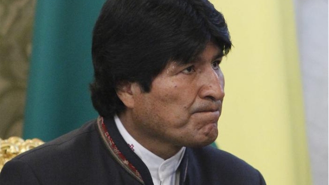 Portugal y Francia negaron aterrizaje a avión de Morales por 