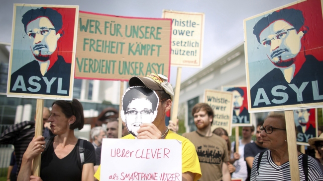 ¿Cómo podría llegar Snowden a Caracas?