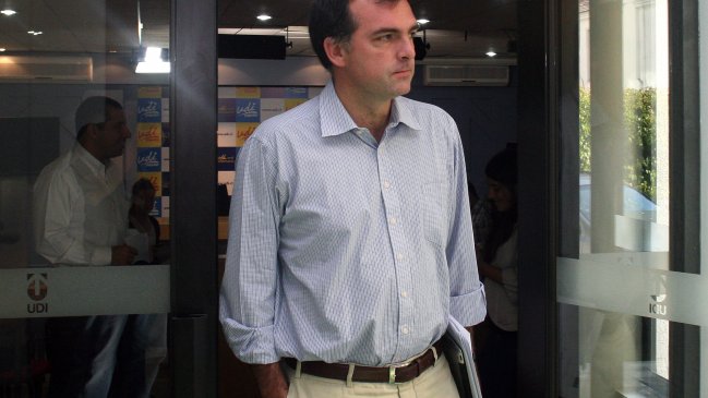 Diputado UDI criticó a sus pares de RN por rechazar propuesta de sueldo mínimo