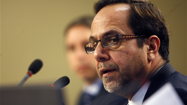 Mall Barón: Dirigentes locales pidieron la renuncia de contralor