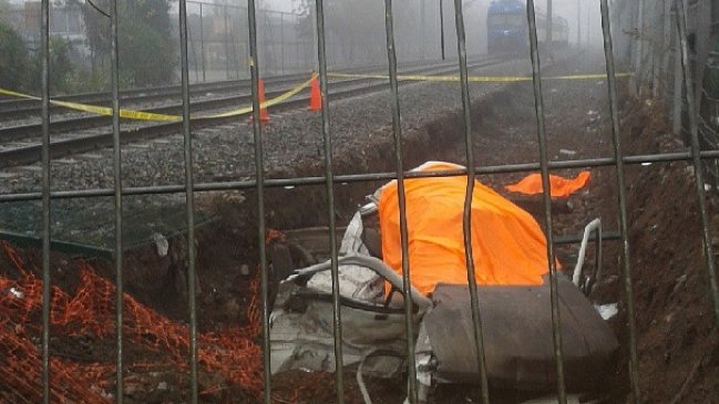 Dos muertos dejó choque de tren con camioneta en Pedro Aguirre Cerda