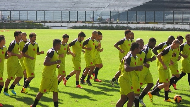 Juninho Pernambucano firmó contrato hasta fin de año con Vasco da Gama