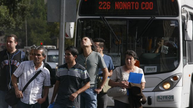 Buses del Transantiago circularán por la izquierda en principales avenidas