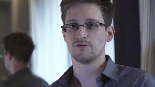 Autoridades rusas aún no reciben la petición de asilo de Edward Snowden