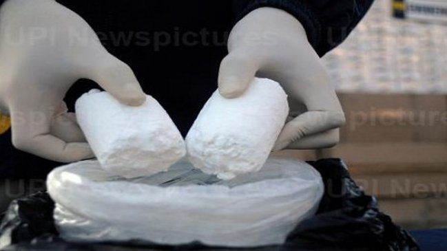 Sujetos fueron detenidos con casi dos kilos de cocaína en Valparaiso