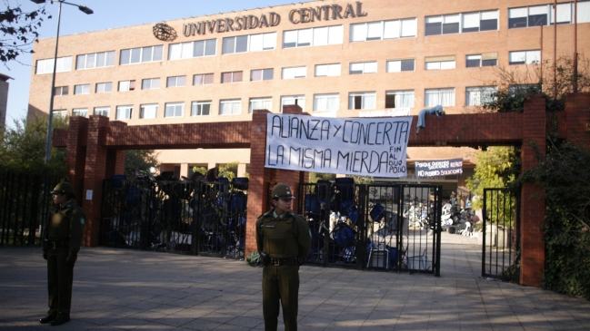 Estudiantes de la U. Central evalúan huelga de hambre tras desalojo