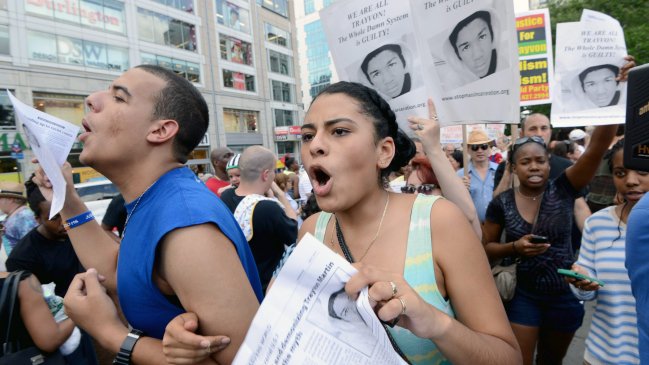 Absolución de Zimmerman provocó protestas y reabrió debate racial en EE.UU.